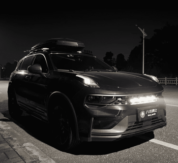 Đèn pha trợ sáng Lynk & Co 01